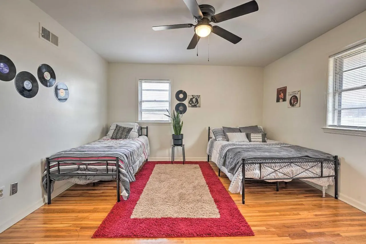 Memphis Vacation Rental - Half Mi To Graceland 0*,